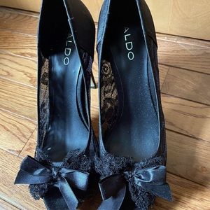 Black lace Aldo heels